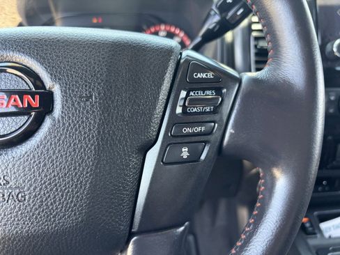 Used 2020 Nissan Titan PRO-4X w/ Pro-4x Convenience Package AWD/4WD image 31