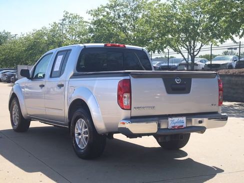 Used 2019 Nissan Frontier SV RWD image 5