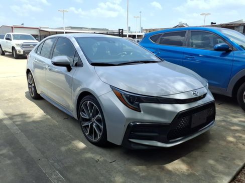 Used 2021 Toyota Corolla SE FWD image 1