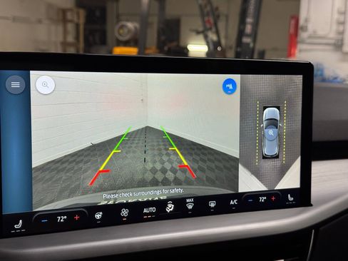 Used 2024 Ford Escape Platinum image 14