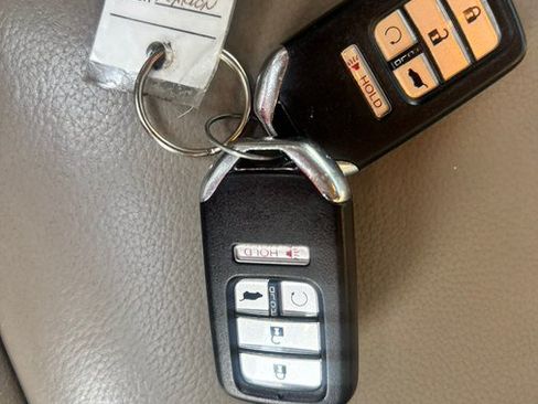 Used 2016 Honda Pilot Touring image 49