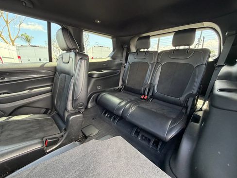 Used 2023 Jeep Grand Cherokee L Laredo AWD/4WD image 32