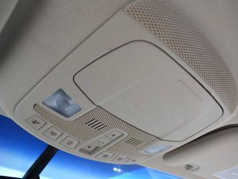 Used 2016 Lincoln MKX Reserve w/ Technology Package FWD image 32