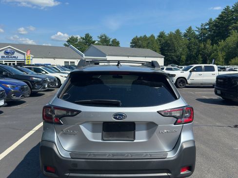 Used 2024 Subaru Outback Premium AWD/4WD image 6