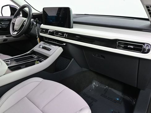 New 2026 Lincoln Aviator Reserve AWD/4WD image 15