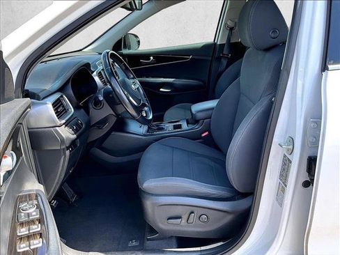 Used 2019 Kia Sorento AWD w/ LX Convenience Package image 24