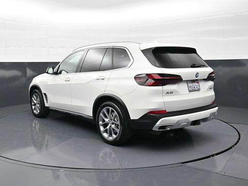 Used 2026 BMW X5 xDrive40i w/ Premium Package AWD/4WD image 7