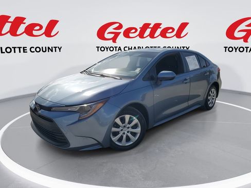 Certified 2023 Toyota Corolla LE image 1