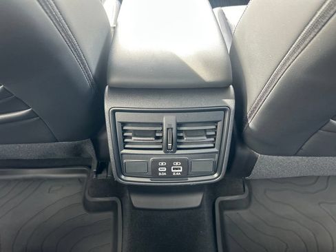 Used 2026 Subaru Forester Premium AWD/4WD image 27