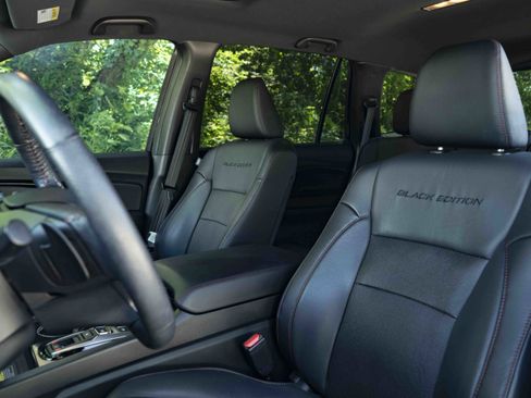 Used 2024 Honda Passport Black Edition image 17