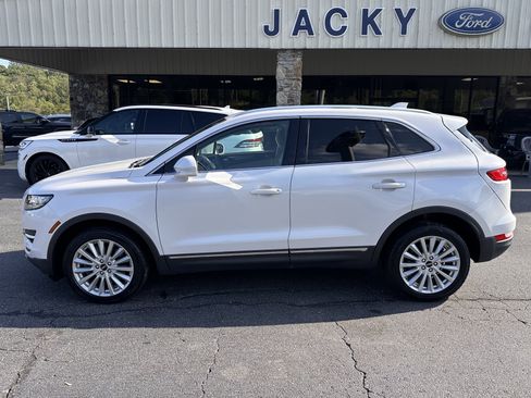 Used 2019 Lincoln MKC Premiere image 1