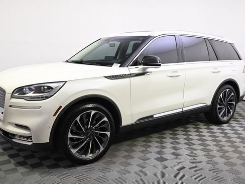 Used 2020 Lincoln Aviator Reserve w/ Equipment Group 202A AWD/4WD image 2