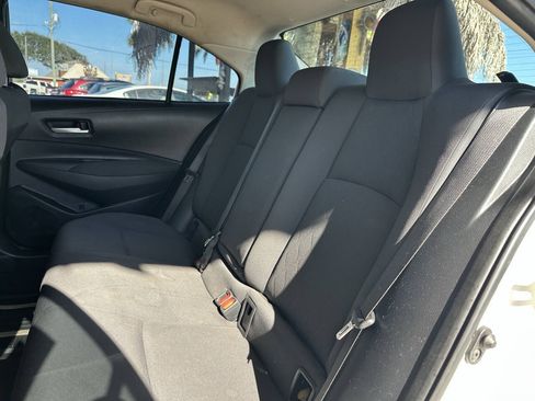 Used 2020 Toyota Corolla LE FWD image 19