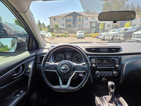 Used 2019 Nissan Rogue Sport S AWD/4WD image 11