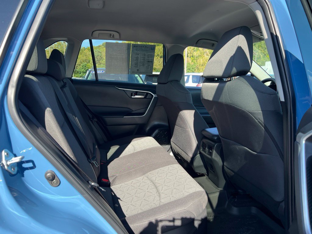Used 2023 Toyota RAV4 AWD Hybrid image 25