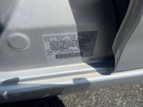 Used 2025 Nissan Versa SV FWD image 28