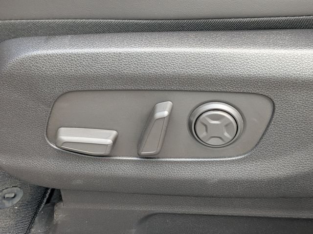 New 2026 Kia Carnival EX FWD image 23