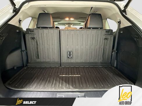 Used 2022 Toyota Highlander XLE image 27