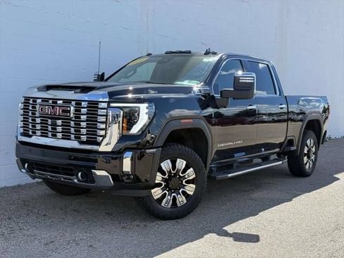 Used 2024 GMC Sierra 2500 Denali w/ Denali Reserve Package AWD/4WD image 1