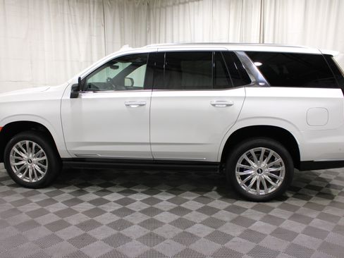 Used 2021 Cadillac Escalade Premium Luxury w/ Driver Assist Tech Package AWD/4WD image 39