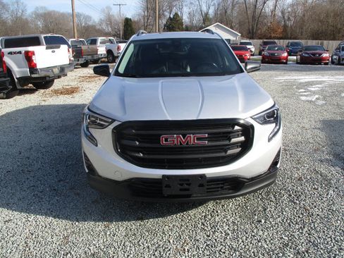 Used 2021 GMC Terrain SLT w/ Infotainment Package II image 7