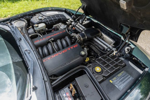 Used 2001 Chevrolet Corvette Convertible w/ Preferred Equipment Group2 RWD image 28