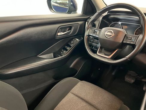 Used 2025 Nissan Rogue SV AWD/4WD image 11