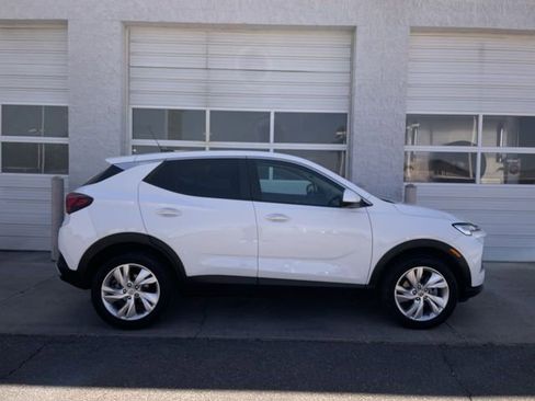Used 2025 Buick Encore GX Preferred AWD/4WD image 1