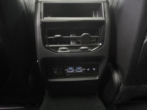 Used 2024 Jeep Grand Cherokee Overland w/ Adv Protech Group III AWD/4WD image 32