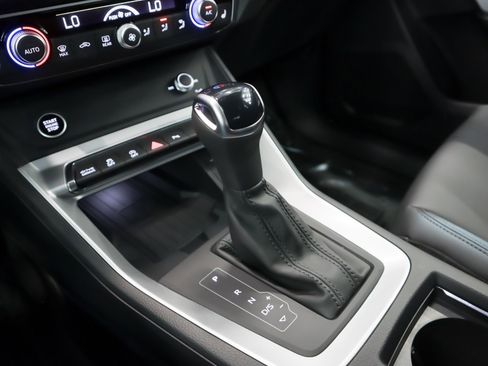 New 2025 Audi Q3 2.0T Premium image 21