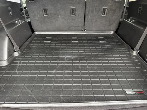 Used 2021 Chevrolet Traverse LT image 33