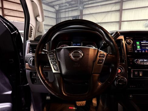 Used 2019 Nissan Titan Platinum Reserve w/ Platinum Utility Package image 31