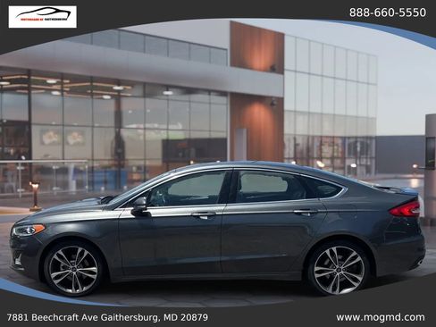 Used 2020 Ford Fusion Titanium AWD/4WD image 3