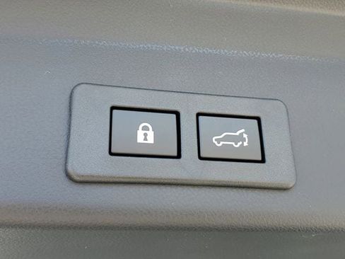 New 2025 Subaru Ascent Bronze Edition w/ Onyx Package image 9