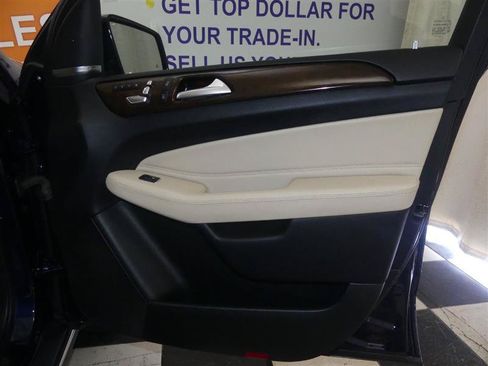 Used 2019 Mercedes-Benz GLS 450 4MATIC image 29