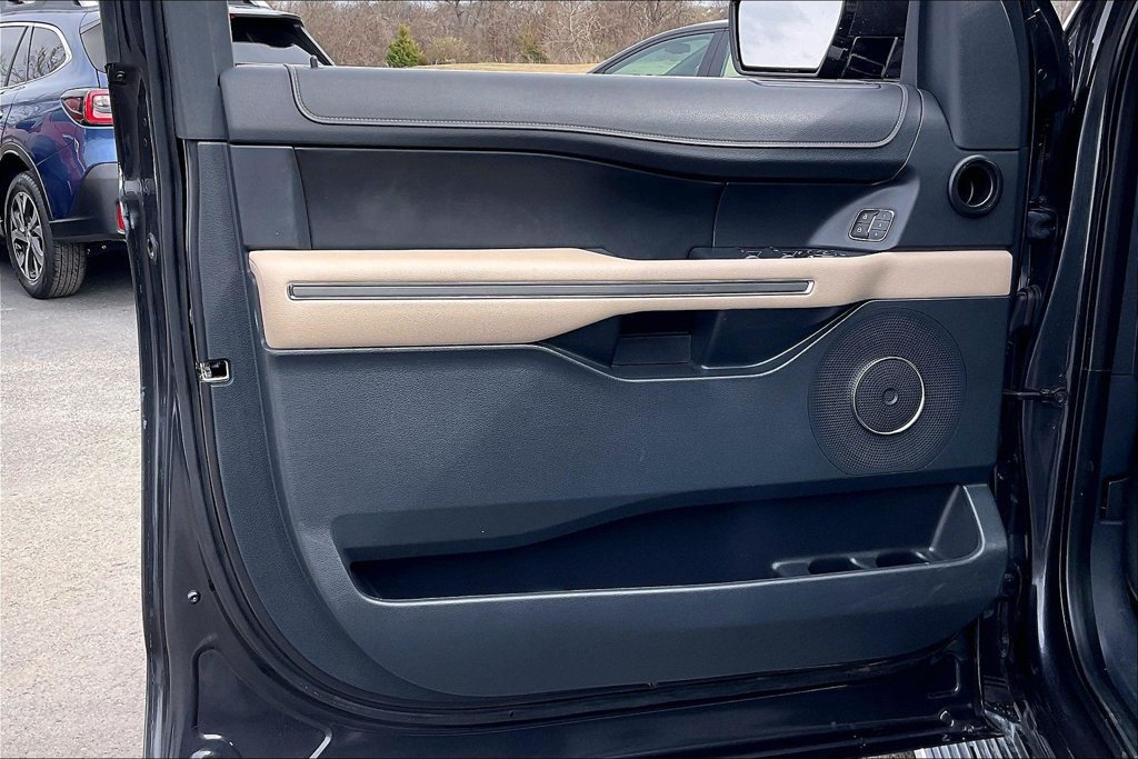 Used 2022 Ford Expedition Max XLT RWD image 22