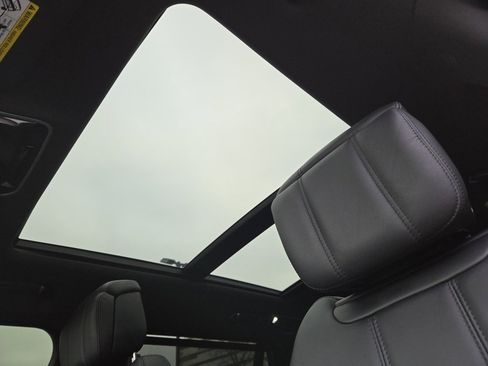 Used 2021 Land Rover Range Rover P525 Westminster Edition LWB image 8