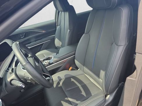 Certified 2024 Cadillac Lyriq Luxury AWD/4WD image 16