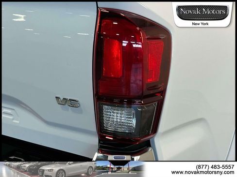 Used 2023 Toyota Tacoma SR5 AWD/4WD image 11