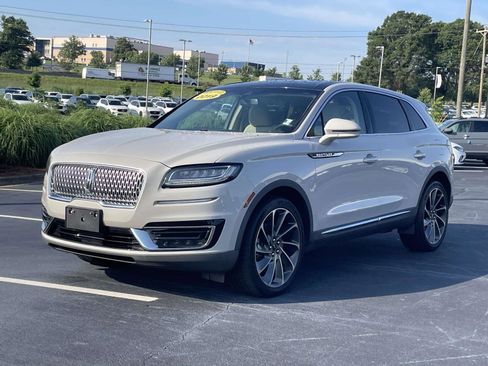 Used 2019 Lincoln Nautilus Reserve w/ Driver Assistance Package AWD/4WD image 3