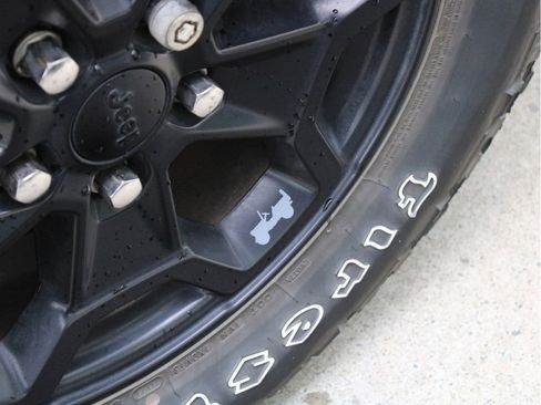 Used 2021 Jeep Gladiator Sport AWD/4WD image 14