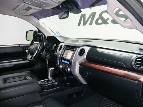 Used 2018 Toyota Tundra Limited w/ Limited Premium Package AWD/4WD image 30