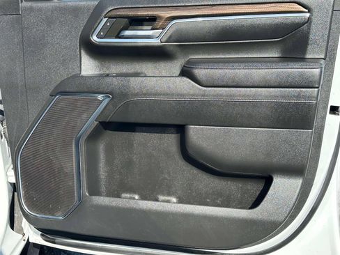 Used 2024 Chevrolet Silverado 2500 LT w/ Convenience Package image 25