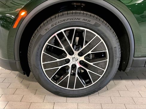 New 2026 Porsche Macan 4 Electric AWD/4WD image 13