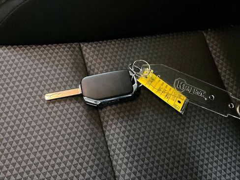 Used 2025 Kia Soul LX FWD image 35