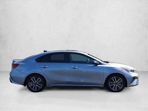 Used 2024 Kia Forte GT-Line w/ GT-Line Premium Package FWD image 4