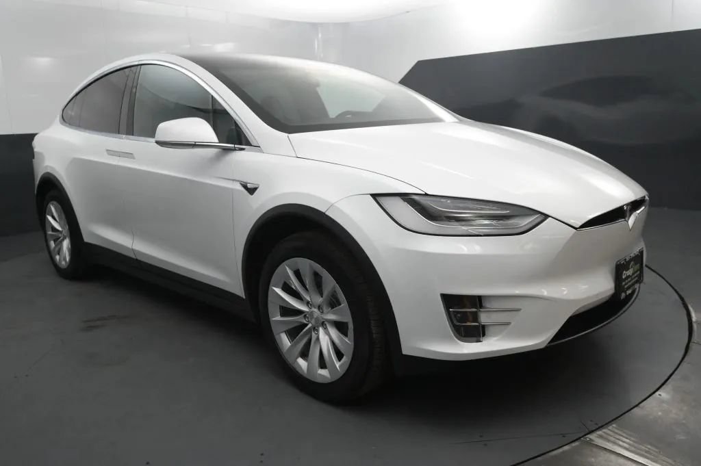 Used 2020 Tesla Model X Long Range AWD/4WD image 7