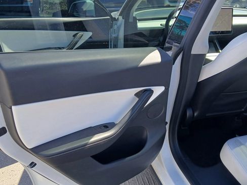 Used 2020 Tesla Model Y Long Range AWD/4WD image 12