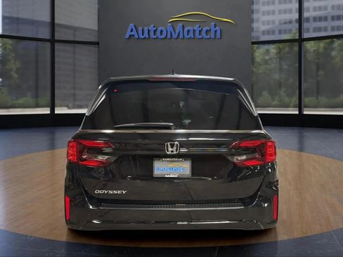Used 2025 Honda Odyssey EX-L image 9