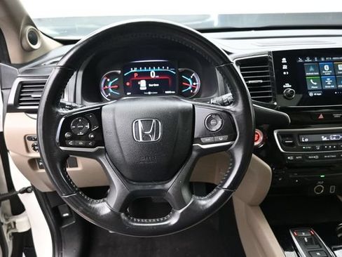 Used 2019 Honda Pilot Touring image 7